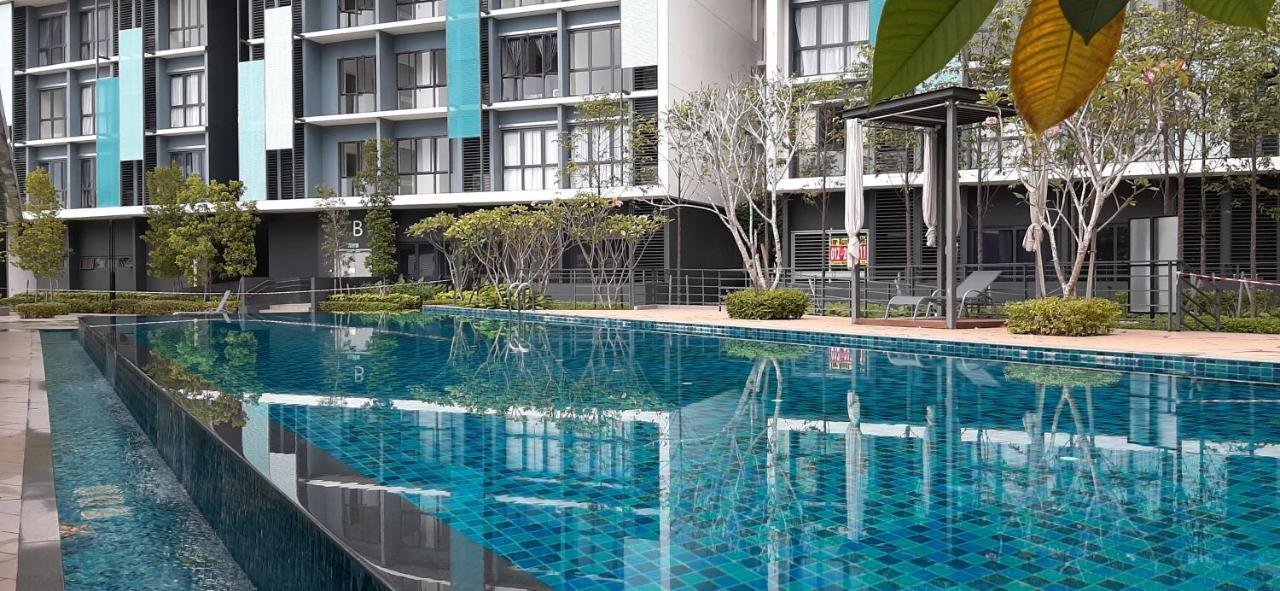 Cozystay @ Core Soho Suite Klia Sepang Dış mekan fotoğraf